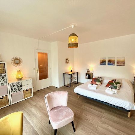 Nihal, Studio Proche Zenith Avec Parking Et Balcon Caen Kültér fotó