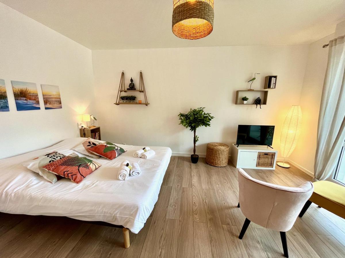 Nihal, Studio Proche Zenith Avec Parking Et Balcon Caen Kültér fotó