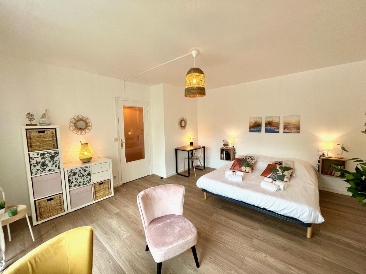 Nihal, Studio Proche Zenith Avec Parking Et Balcon Caen Kültér fotó